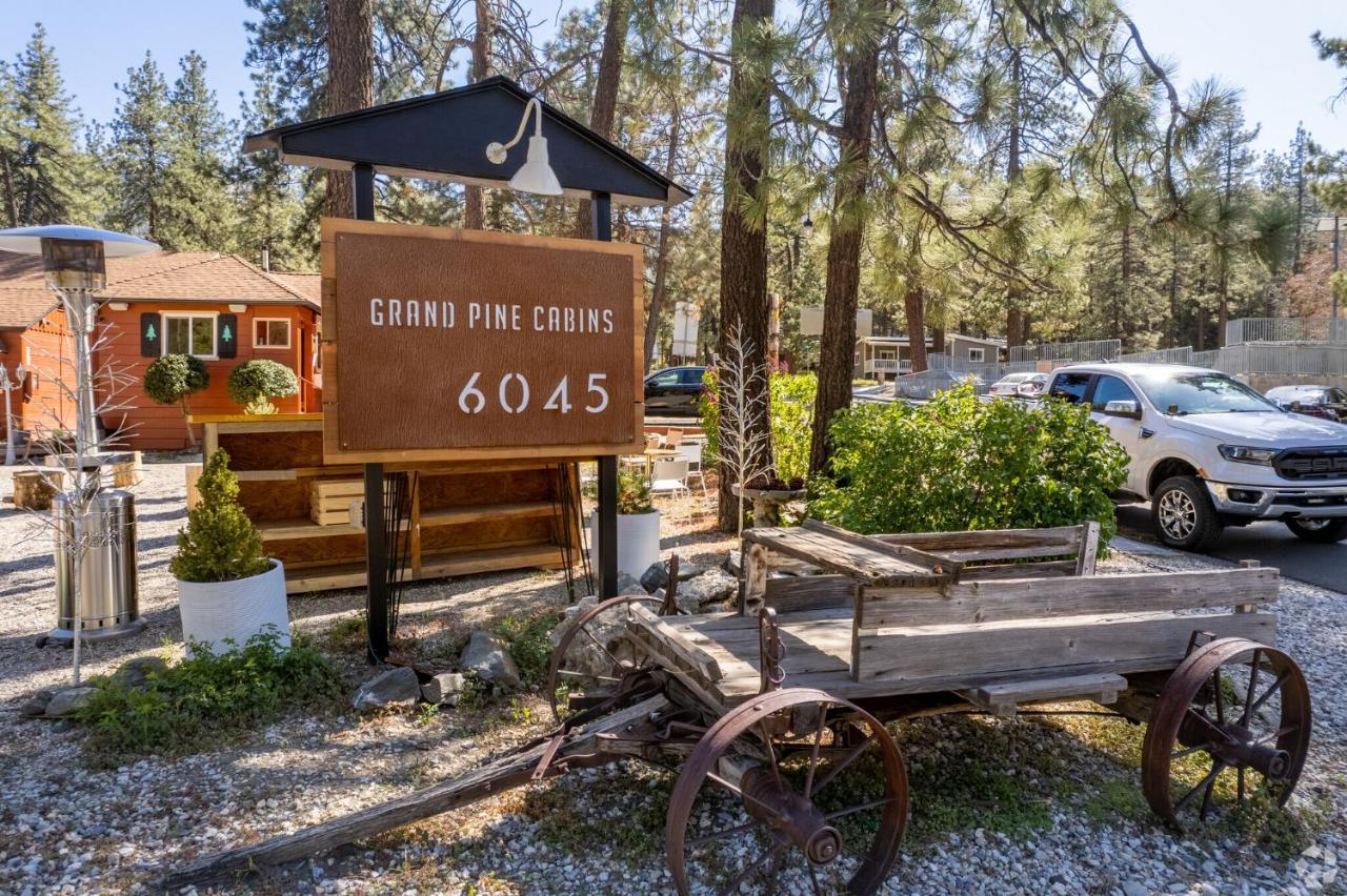 Grand Pine Cabins Wrightwood Exterior foto